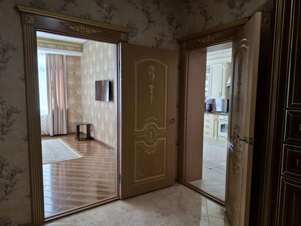 Квартира с балконом на краю парка