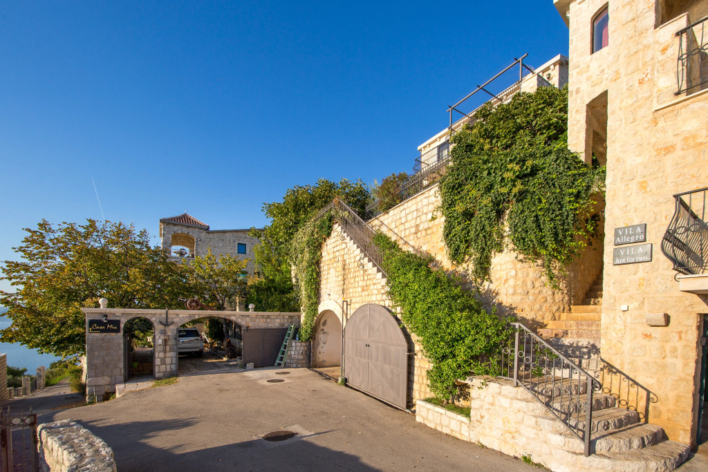 Castello degli Aranci Eco Resort