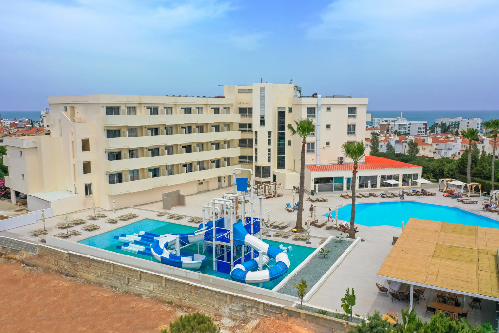 Toxotis Hotel