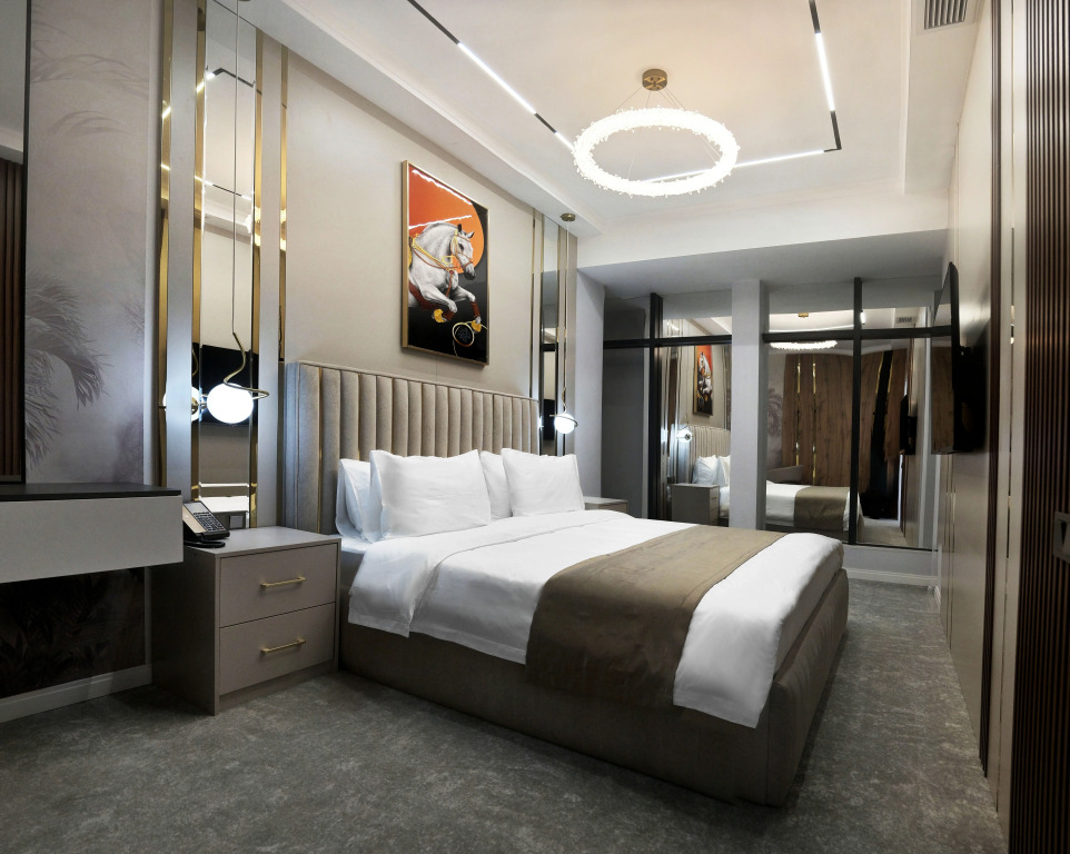 Отель Qaragat Hotel Jalal Abad