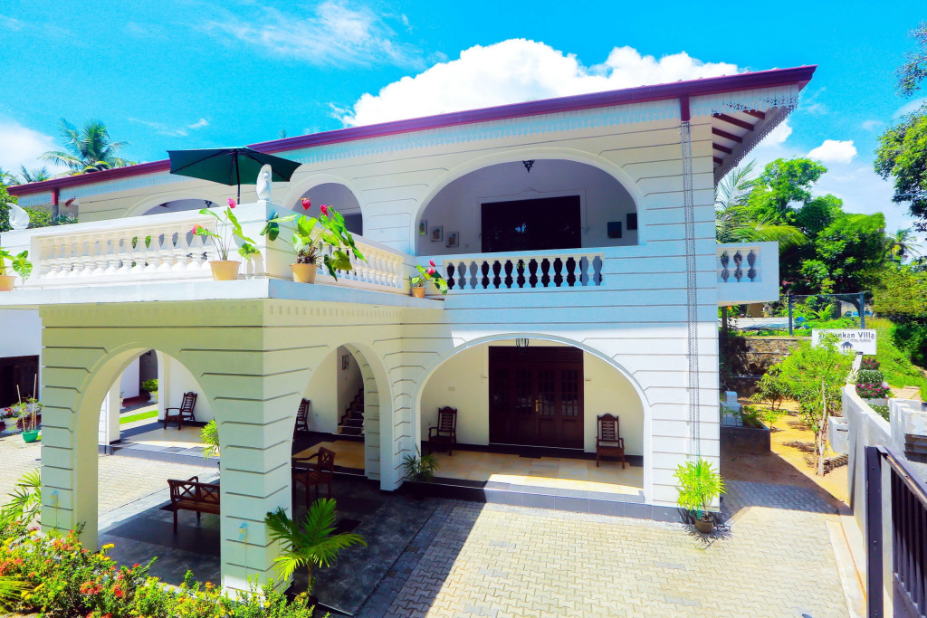 SRI LANKAN VILLA