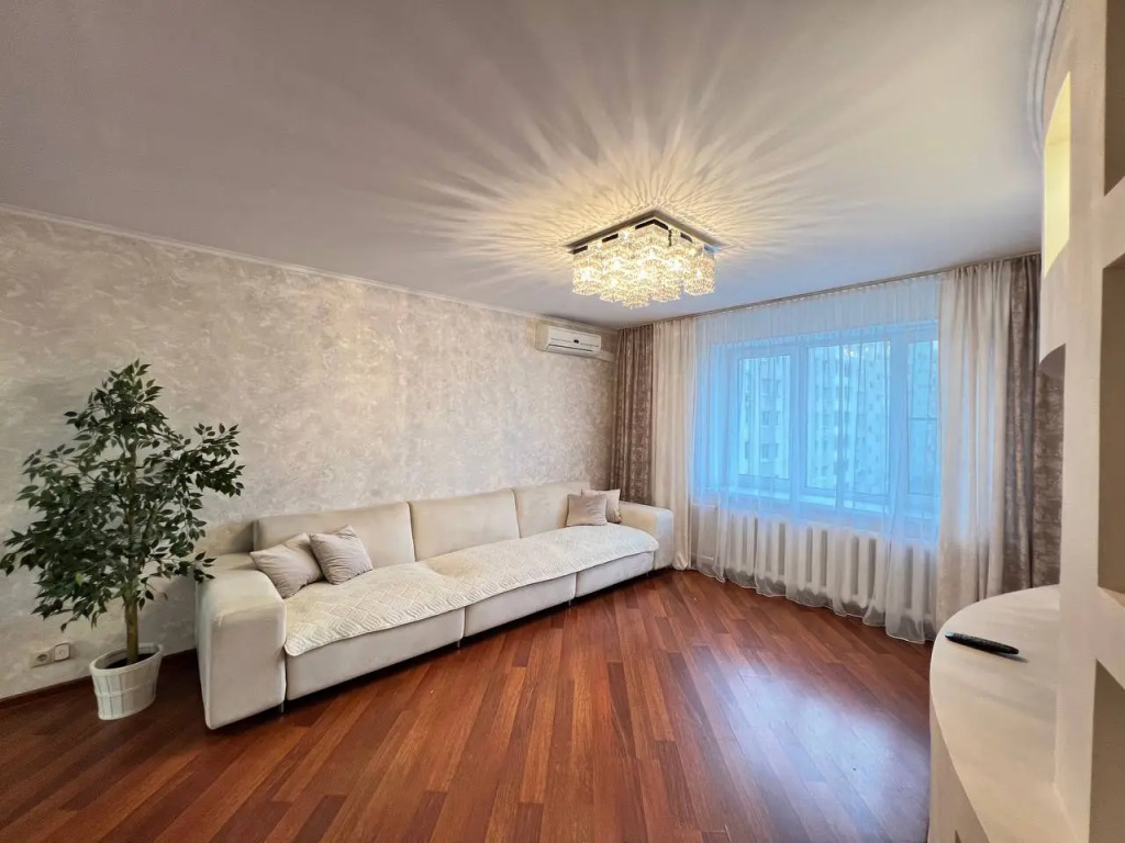 Квартира Трехкомнатная центр