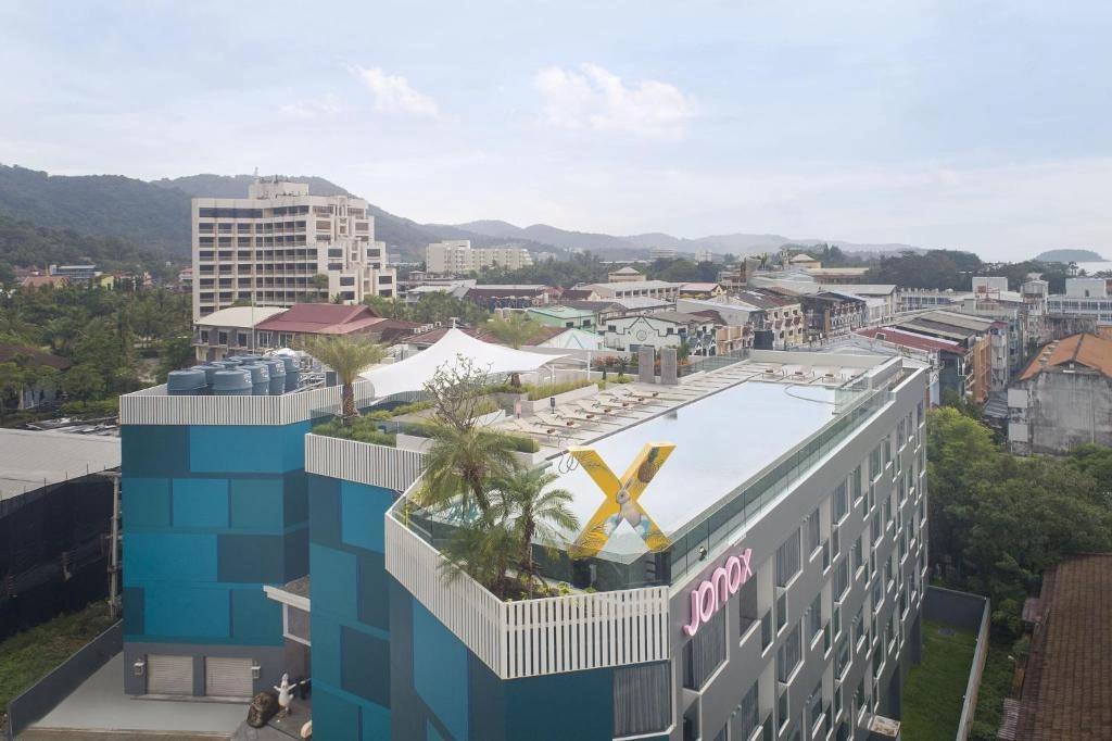 JonoX Phuket Karon Hotel