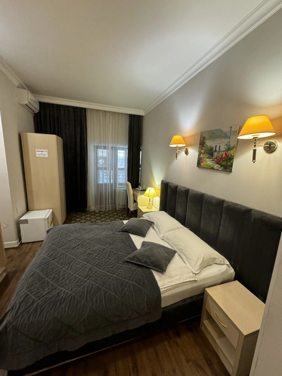 Aruna Hotel