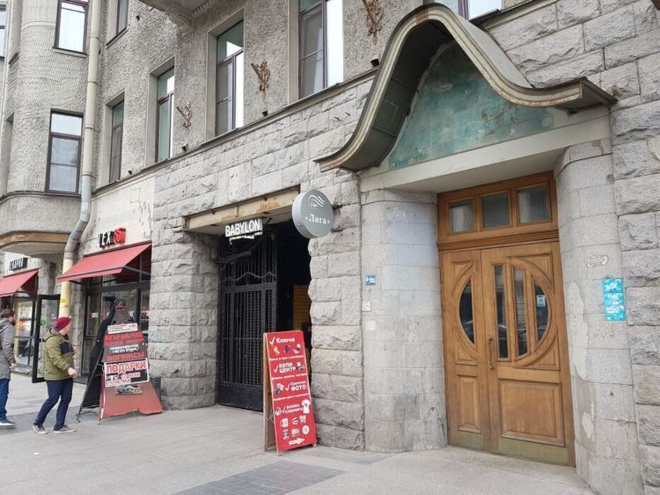 Квартира Студия в Центре с Окнами в Тихий Двор без Машин