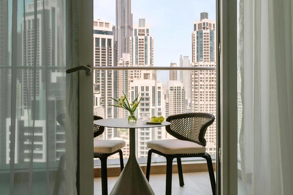 Отель Aura Suites Downtown