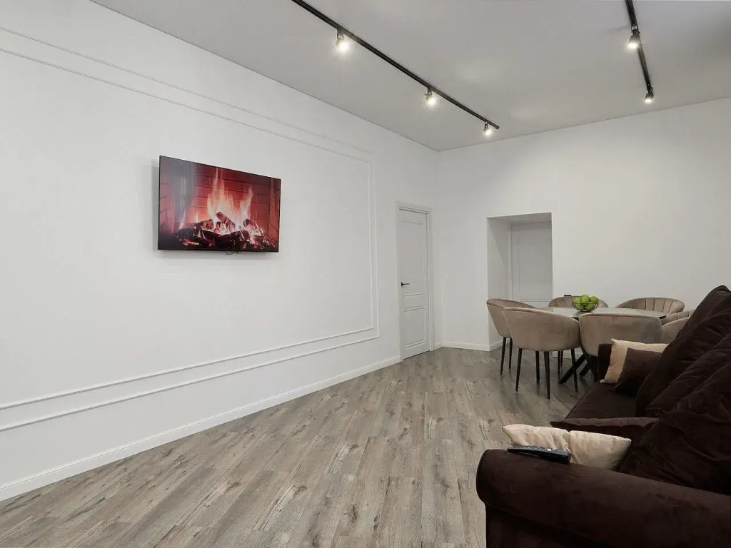 Квартира Mооn hоuse четырехкомнатная 123 м²