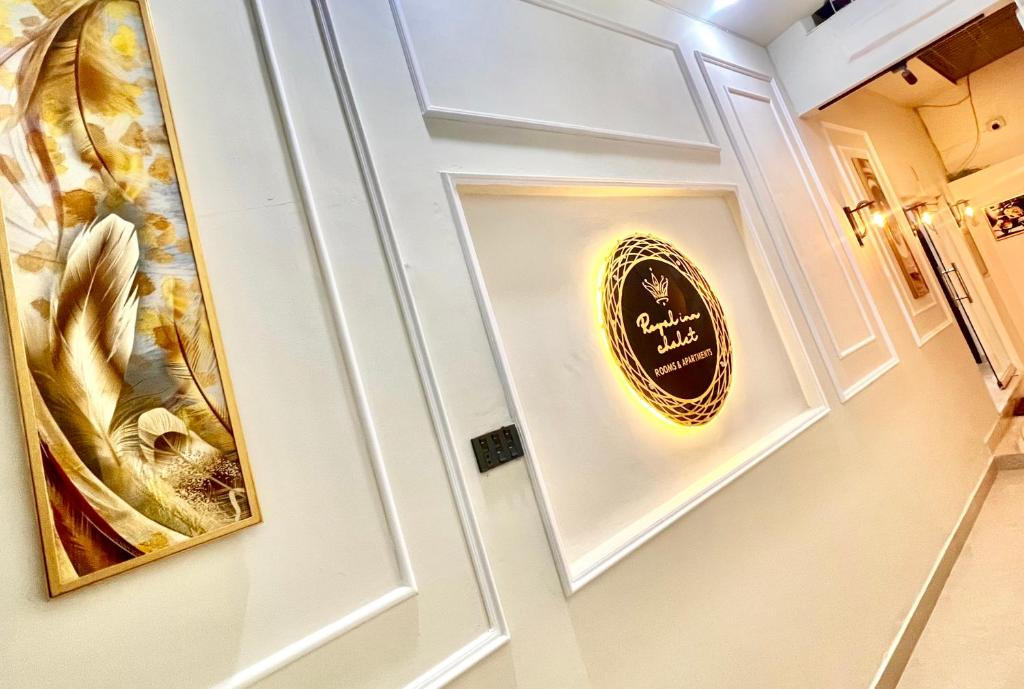 Ночлег и завтрак (B&B) BNB Royal inn Chalet