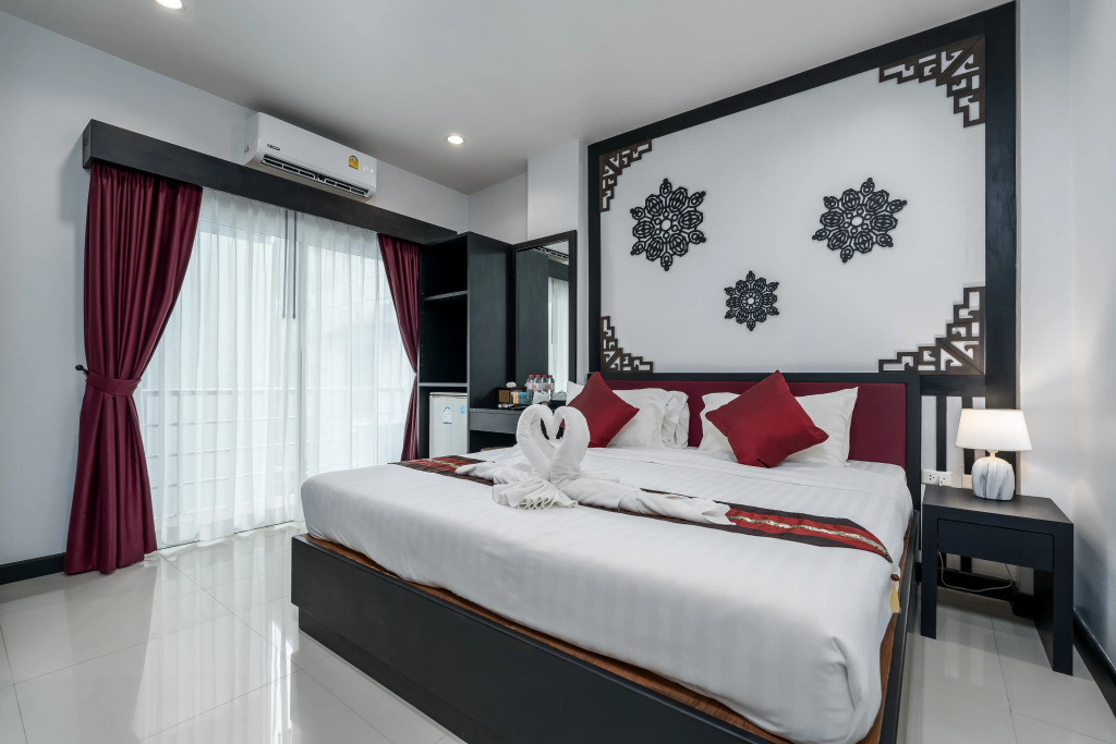 Sunray Beach Hotel Patong