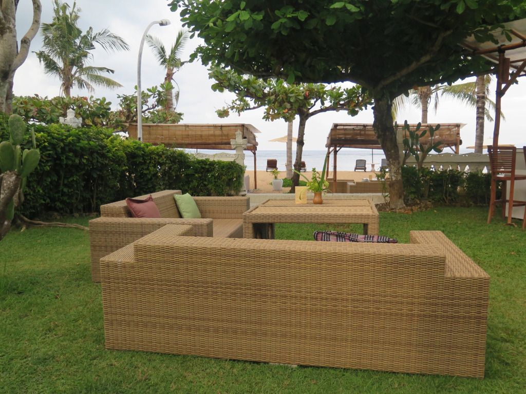 Отель La Taverna Suites