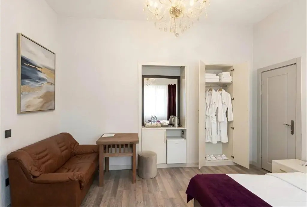Cardinal Boutique Hotel