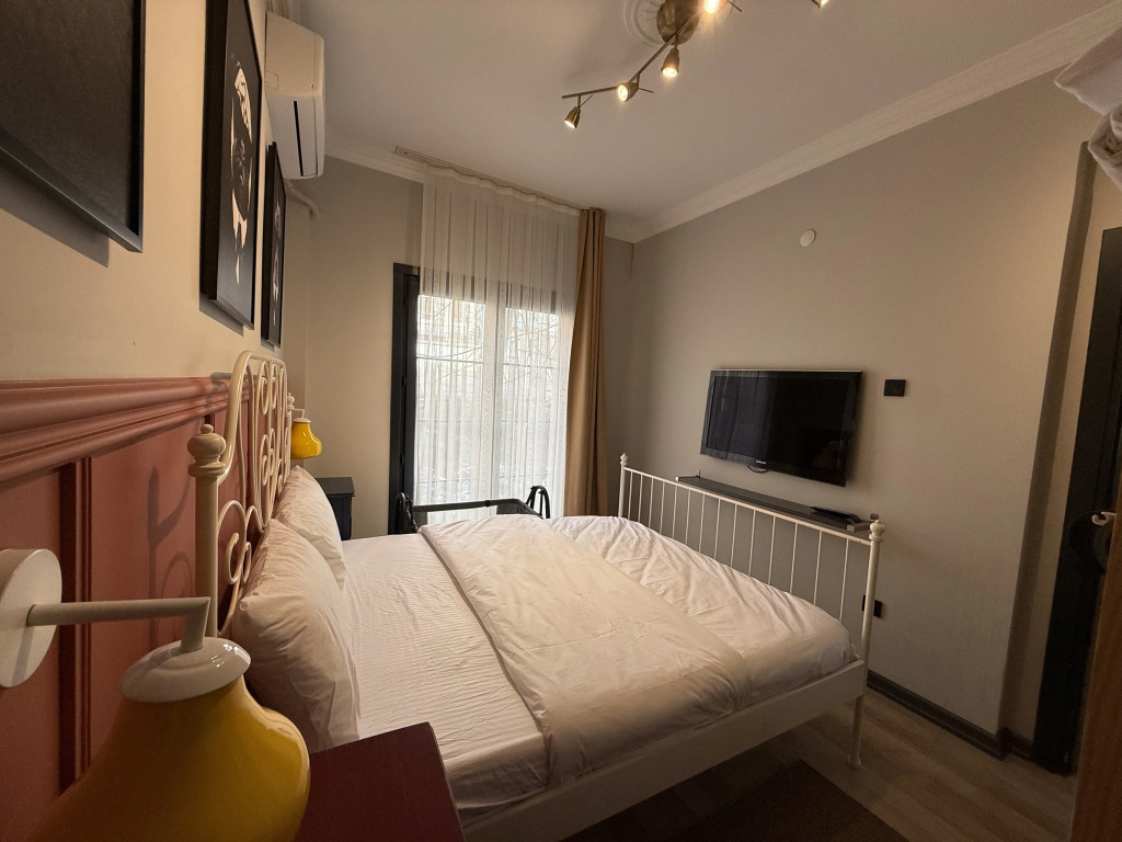 Апартаменты Stylish 2BR Near Sultanahmet w/ Projector & PS