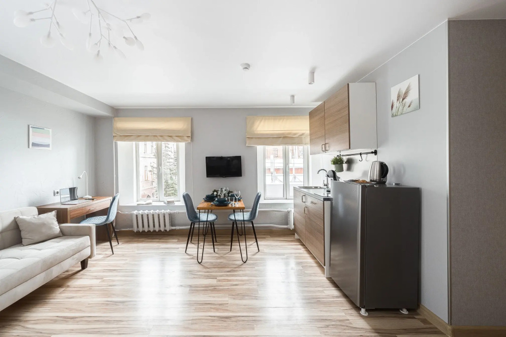 Апартаменты SMART LOFTS | Bright | 5 мин от метро Бауманская | Исторический дом