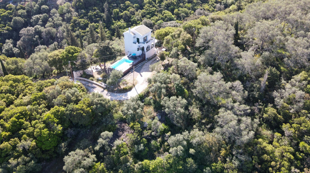 Вилла Pyrgos