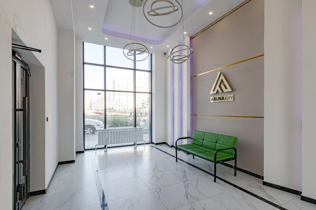 Квартира Aruna Deluxe Apartment
