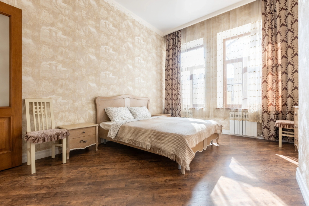 Квартира 120 м² на Невском проспекте, 3 изолированные комнаты, центр