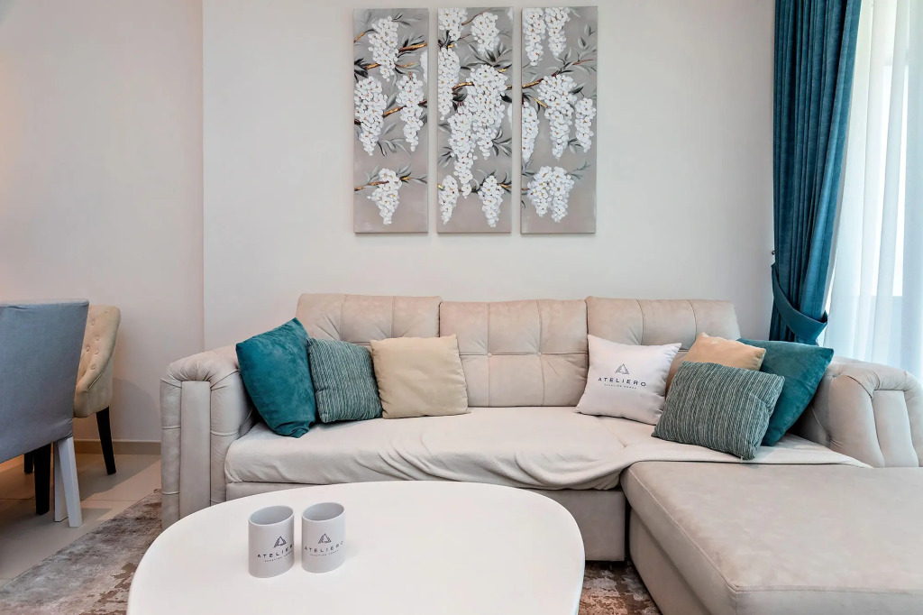 Elegant 1-BR with Sea View Seven Palm, Palm Jumeirah