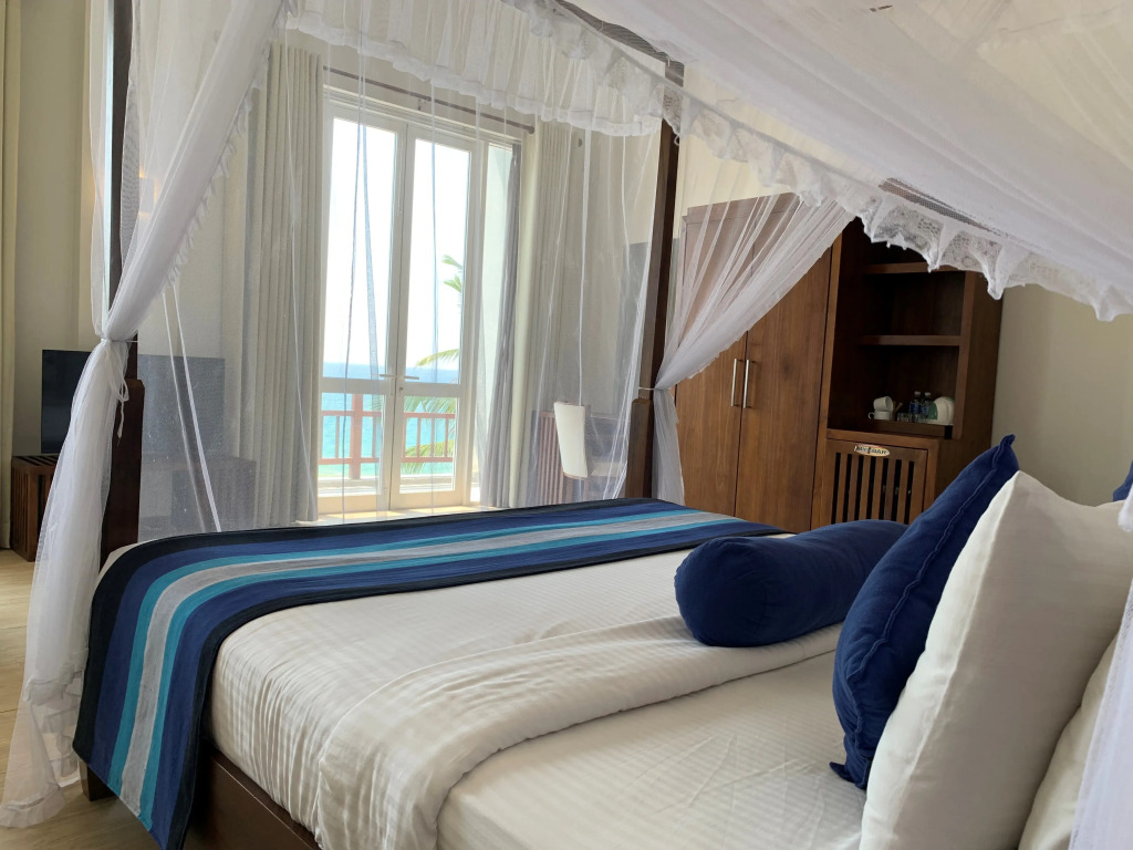 Hotel Refresh Blue