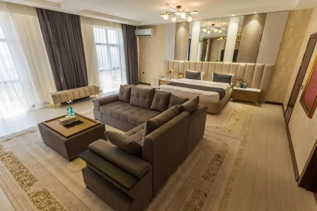 Firdavsi Hotel