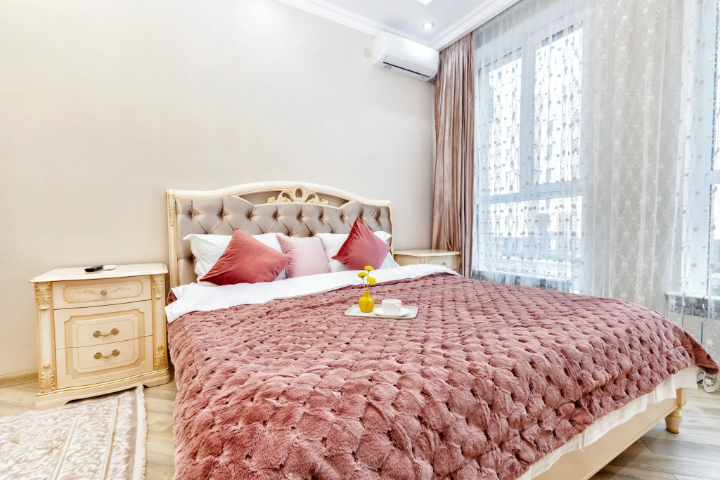 Vozle Expo Flat
