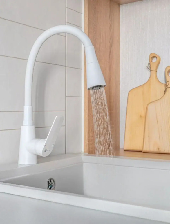 S Krasivym Vidom Na Reku I Gorod Apartments