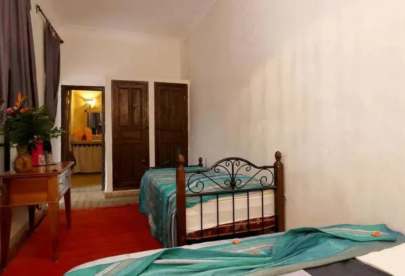 Riad Azalia