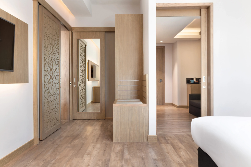Отель Ramada Encore by Windham Muscat