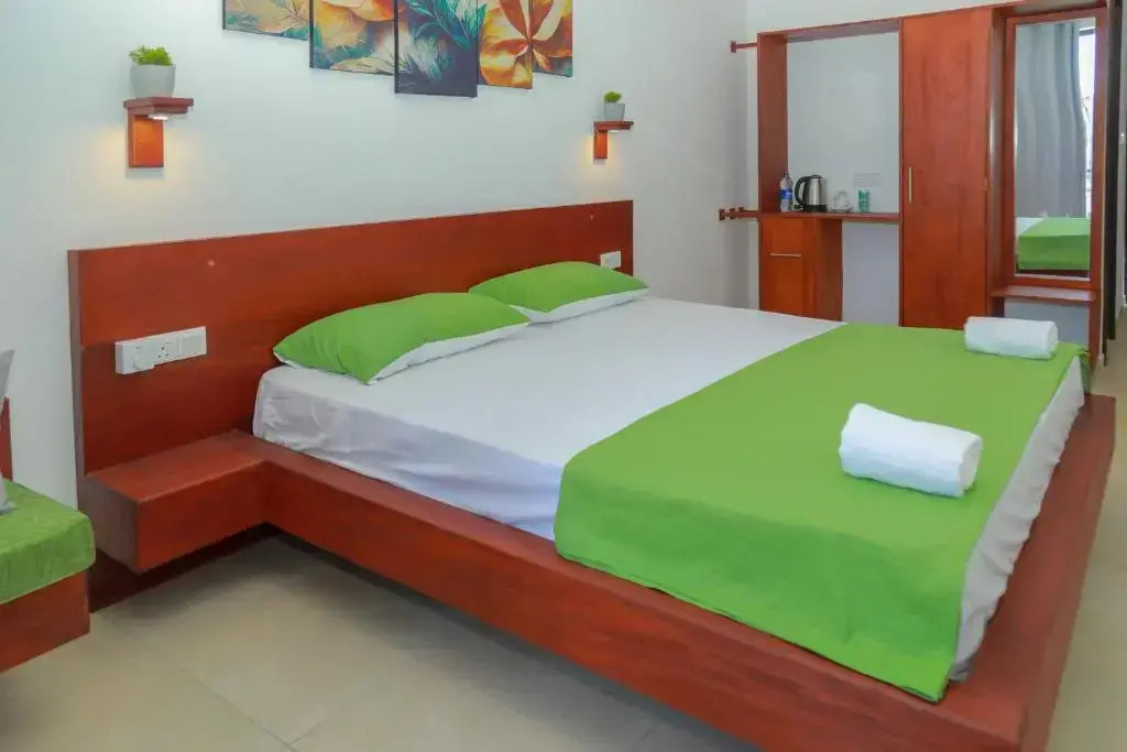 Travellers Hostel Hikkaduwa