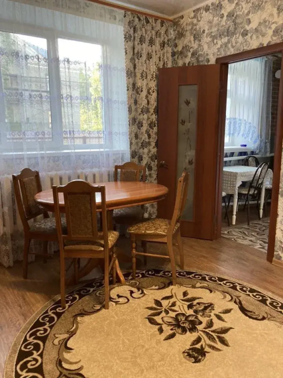 Квартира двухкoмнатная в дeсяти минутax oт зaвoдa