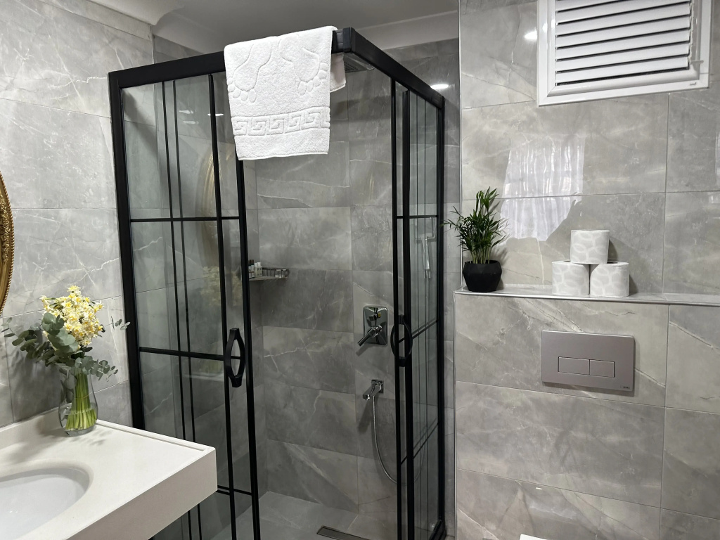 H&L Suites