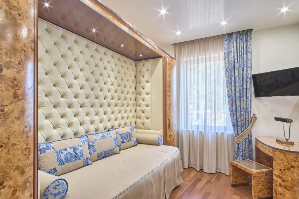 Hotel Santa Chiara