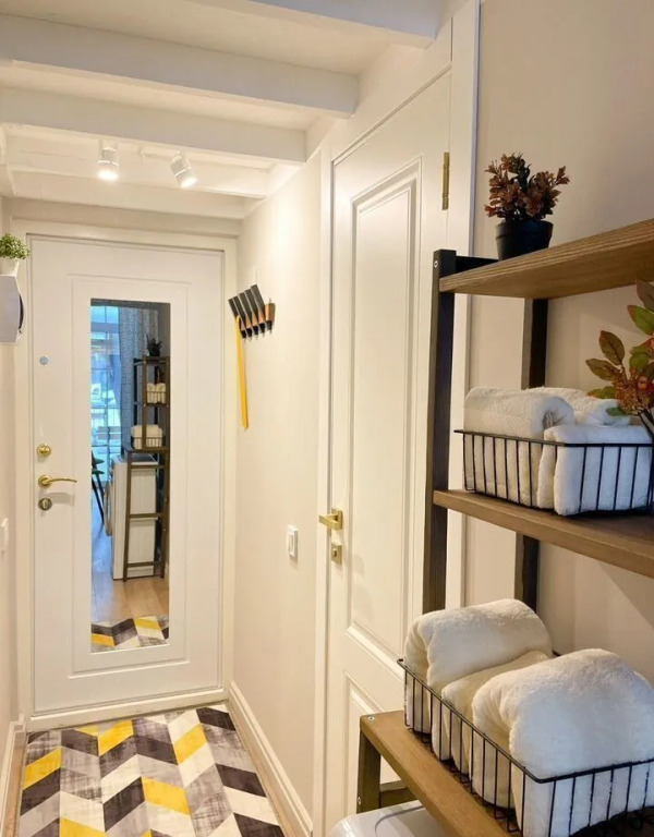 Podsolnukhi Flat