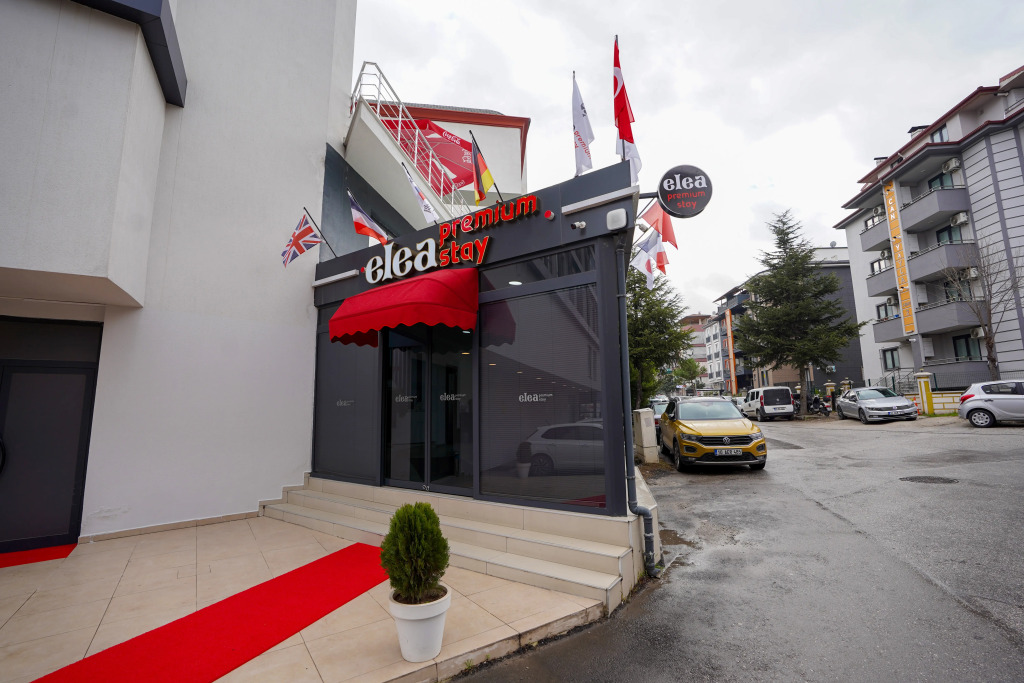 elea premium stay
