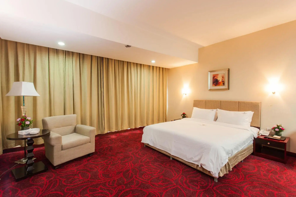 Отель Dhaka Regency Hotel & Resort
