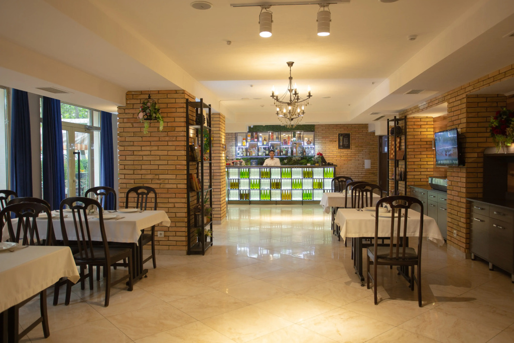 Отель B Hotel Bishkek