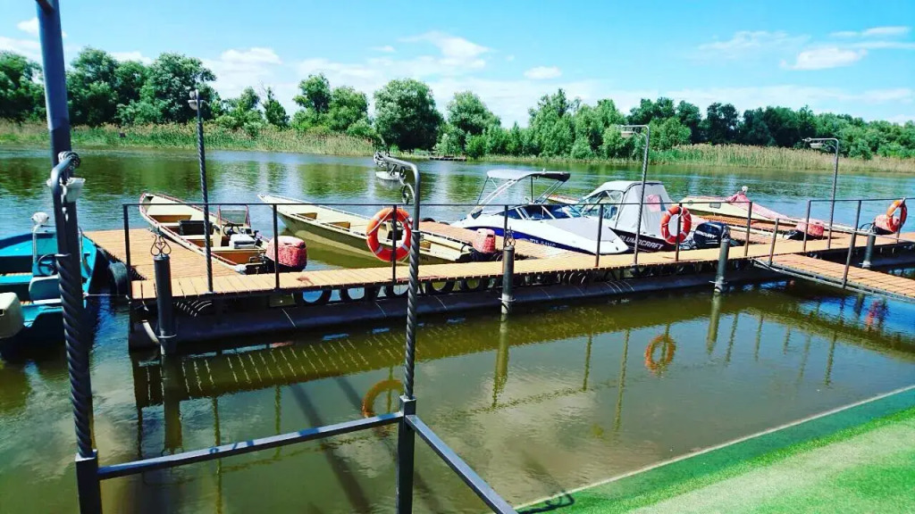 Yakor Fishing-Hunting Hotel