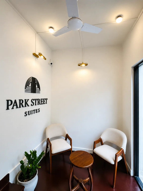 Отель Park Street Suites Colombo