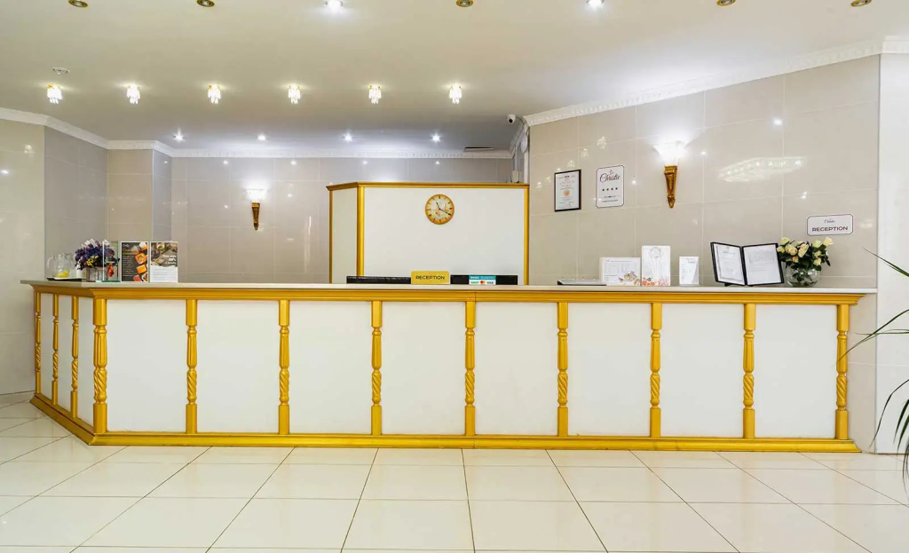 Christie Hotel