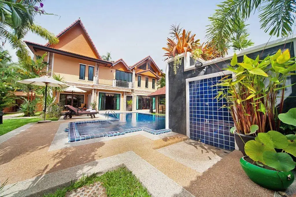 Вилла Thai Pool Villa with Pool and Parking