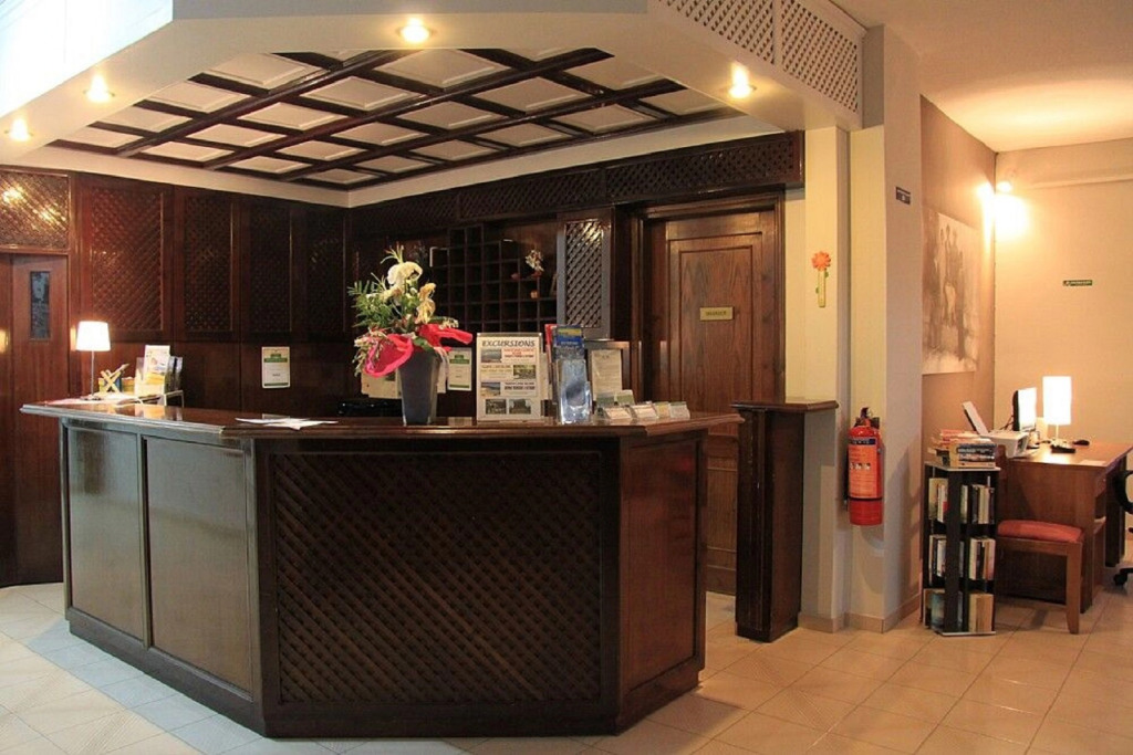 Alexis Hotel