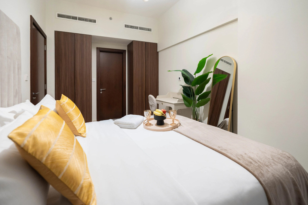 Апартаменты Keyrock Chic 2BR Escape Pool & Lake View