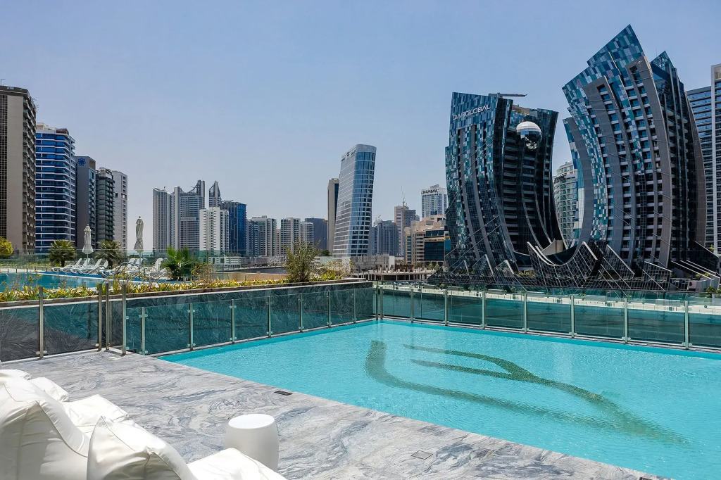 Апартаменты Sophisticated Binghatti Canal Studio