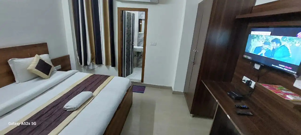 Отель Meghna Residency