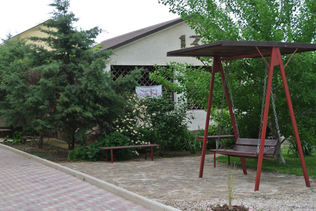 Ozernaya Hotel