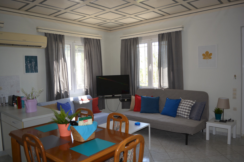 Monte Caputo Holiday House