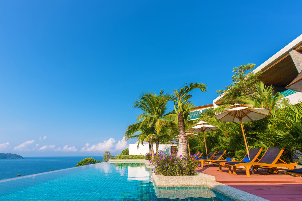 Отель Wyndham Grand Phuket Kalim Bay