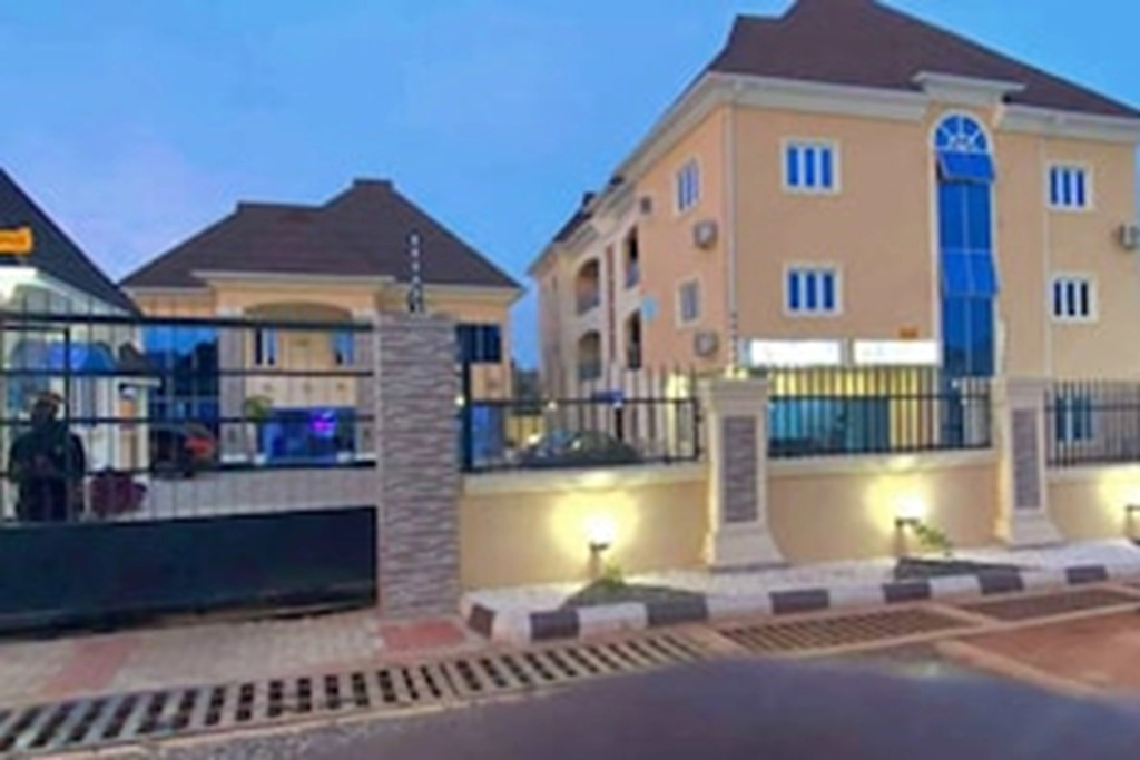Отель Aa Suites