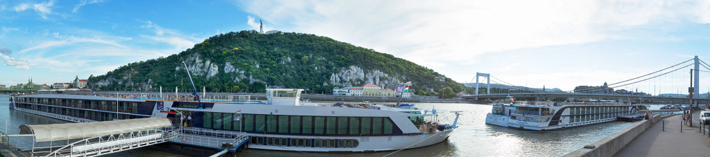 Апартаменты Luxury With Danube View