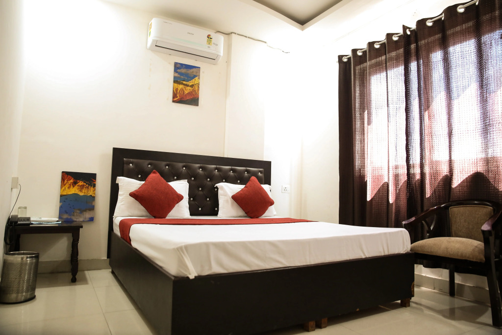 HOTEL SATYA