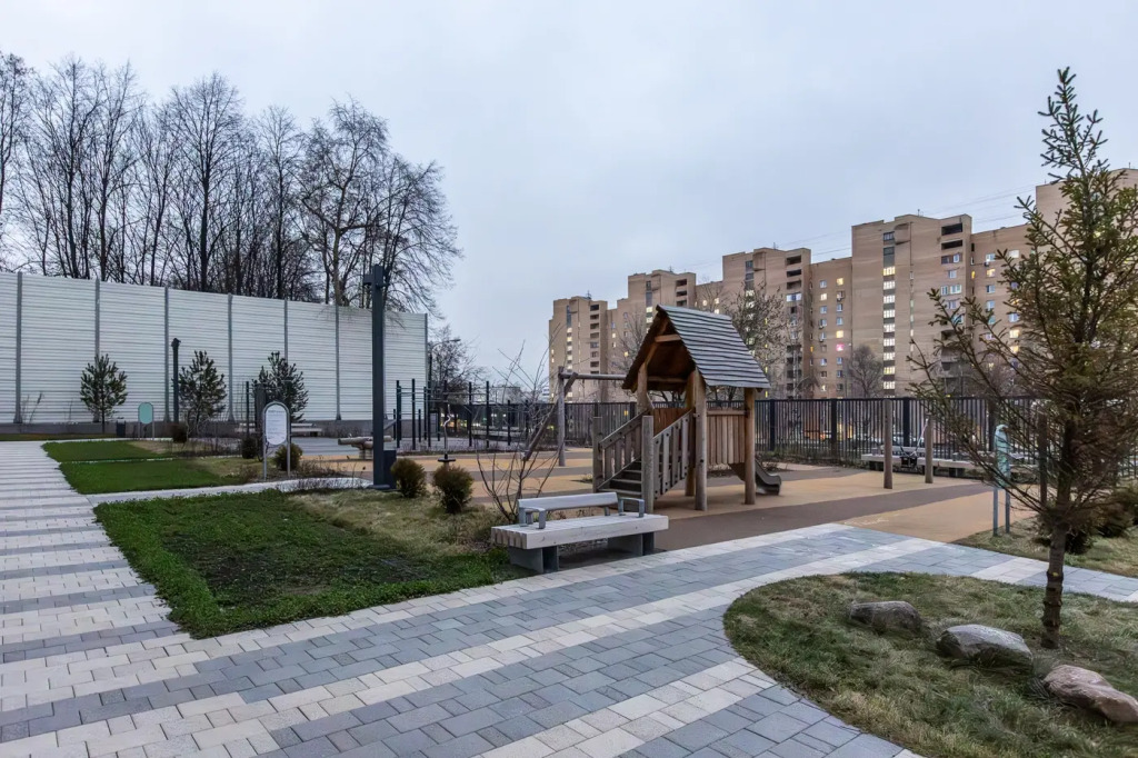 Studiya s Dizaynerskim Remontom Flat